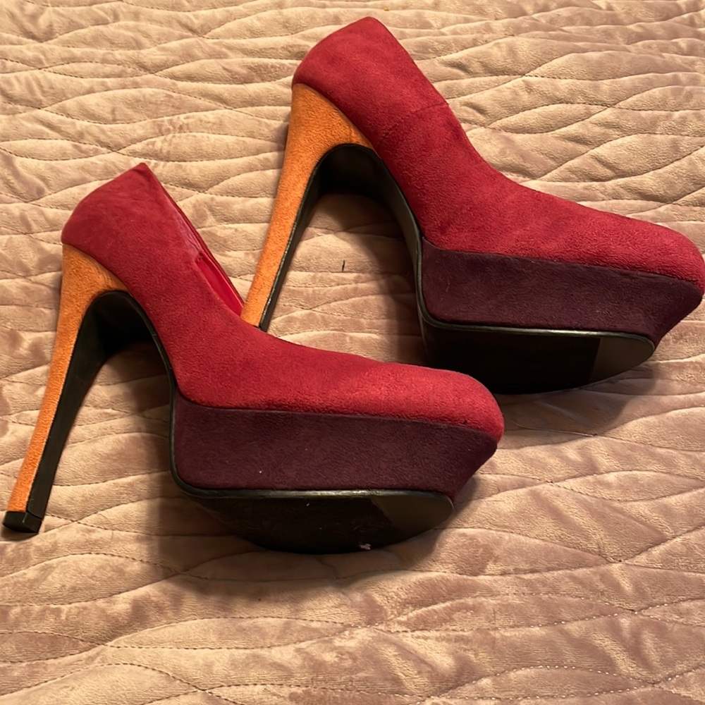 NWOT - platform heels (2)